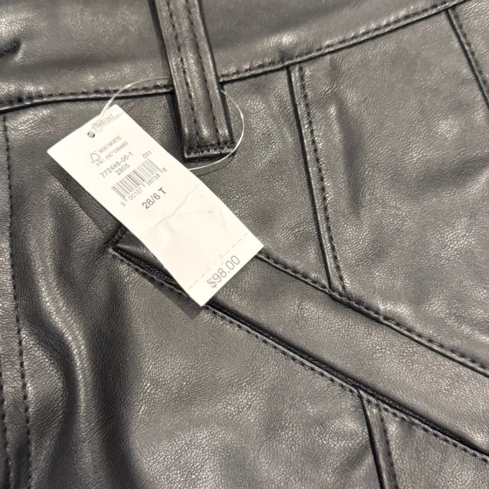 🚨SOLD🚨GAP Women's Faus Leather Black Straight Leg Biker Pants NWT - Picture 4 of 9